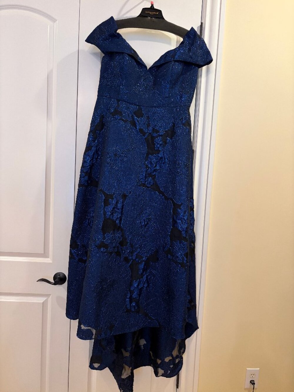 Alexander By Daymor Off-the-Shoulder Navy formal dress